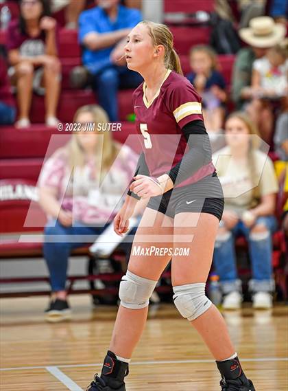 Thumbnail 1 in Milano vs Thorndale photogallery.