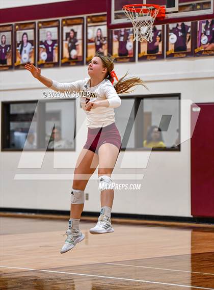 Thumbnail 2 in Milano vs Thorndale photogallery.
