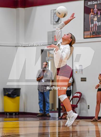 Thumbnail 1 in Milano vs Thorndale photogallery.