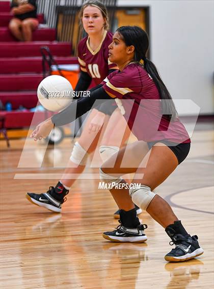 Thumbnail 3 in Milano vs Thorndale photogallery.