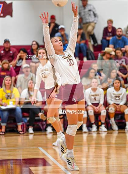 Thumbnail 3 in Milano vs Thorndale photogallery.