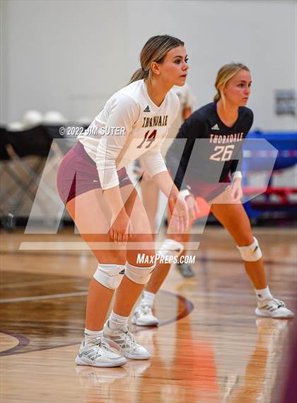 Thumbnail 1 in Milano vs Thorndale photogallery.