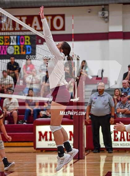 Thumbnail 2 in Milano vs Thorndale photogallery.
