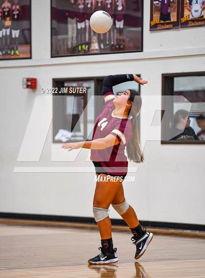 Thumbnail 1 in Milano vs Thorndale photogallery.