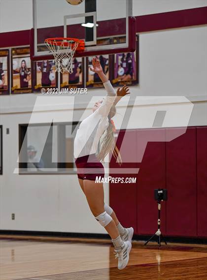 Thumbnail 3 in Milano vs Thorndale photogallery.