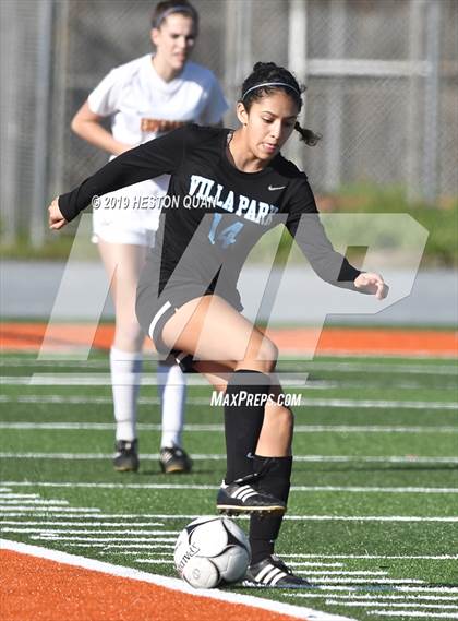 Thumbnail 2 in Villa Park vs. Esperanza (CIF-SS D1 Playoffs) photogallery.