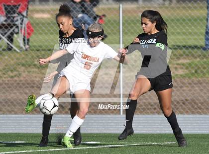 Thumbnail 2 in Villa Park vs. Esperanza (CIF-SS D1 Playoffs) photogallery.