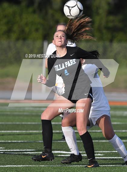 Thumbnail 3 in Villa Park vs. Esperanza (CIF-SS D1 Playoffs) photogallery.