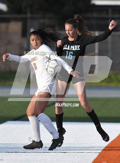 Thumbnail 3 in Villa Park vs. Esperanza (CIF-SS D1 Playoffs) photogallery.