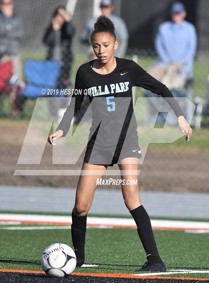 Thumbnail 3 in Villa Park vs. Esperanza (CIF-SS D1 Playoffs) photogallery.