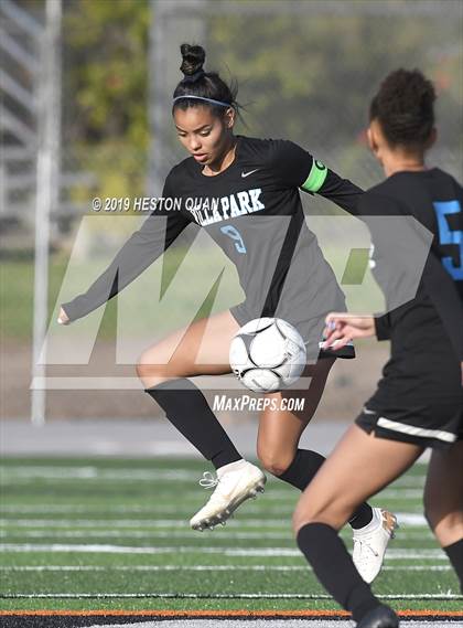 Thumbnail 3 in Villa Park vs. Esperanza (CIF-SS D1 Playoffs) photogallery.