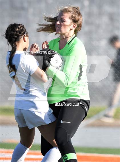Thumbnail 3 in Villa Park vs. Esperanza (CIF-SS D1 Playoffs) photogallery.