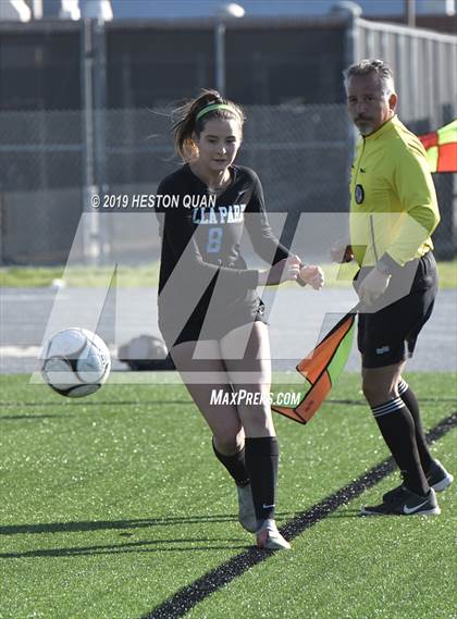 Thumbnail 3 in Villa Park vs. Esperanza (CIF-SS D1 Playoffs) photogallery.