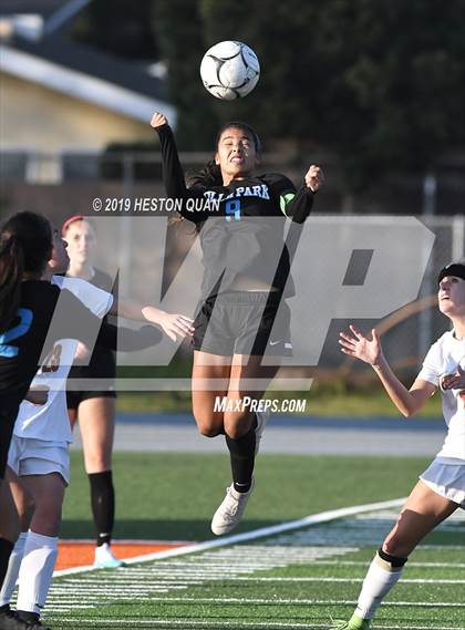 Thumbnail 1 in Villa Park vs. Esperanza (CIF-SS D1 Playoffs) photogallery.