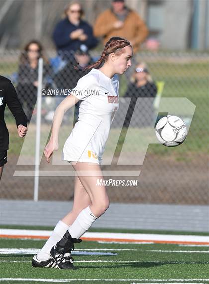 Thumbnail 2 in Villa Park vs. Esperanza (CIF-SS D1 Playoffs) photogallery.