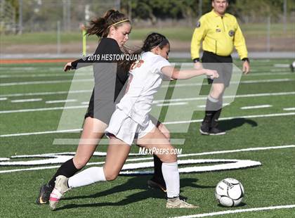 Thumbnail 3 in Villa Park vs. Esperanza (CIF-SS D1 Playoffs) photogallery.