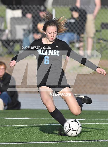 Thumbnail 3 in Villa Park vs. Esperanza (CIF-SS D1 Playoffs) photogallery.