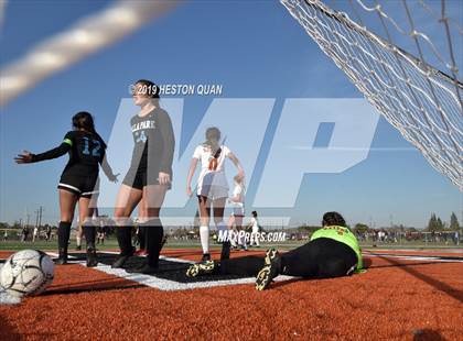 Thumbnail 3 in Villa Park vs. Esperanza (CIF-SS D1 Playoffs) photogallery.
