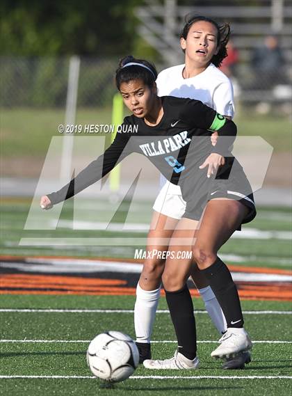 Thumbnail 3 in Villa Park vs. Esperanza (CIF-SS D1 Playoffs) photogallery.