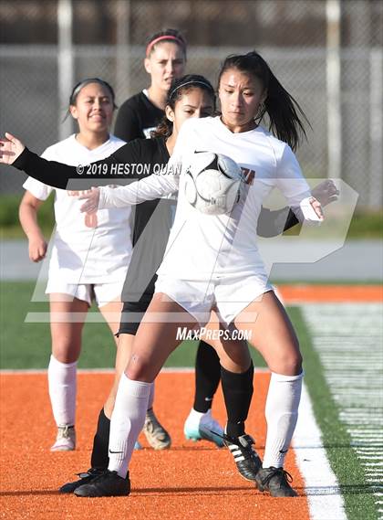Thumbnail 2 in Villa Park vs. Esperanza (CIF-SS D1 Playoffs) photogallery.