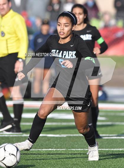 Thumbnail 1 in Villa Park vs. Esperanza (CIF-SS D1 Playoffs) photogallery.