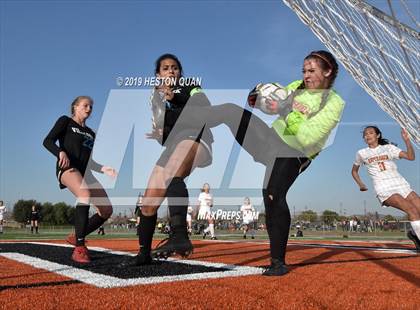 Thumbnail 1 in Villa Park vs. Esperanza (CIF-SS D1 Playoffs) photogallery.