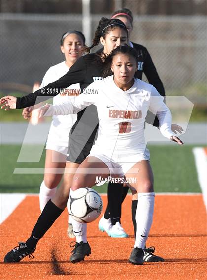 Thumbnail 3 in Villa Park vs. Esperanza (CIF-SS D1 Playoffs) photogallery.