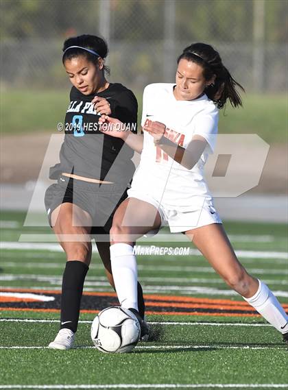 Thumbnail 2 in Villa Park vs. Esperanza (CIF-SS D1 Playoffs) photogallery.