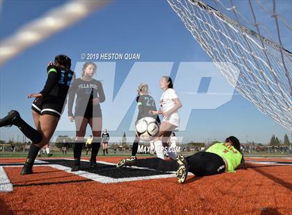 Thumbnail 3 in Villa Park vs. Esperanza (CIF-SS D1 Playoffs) photogallery.
