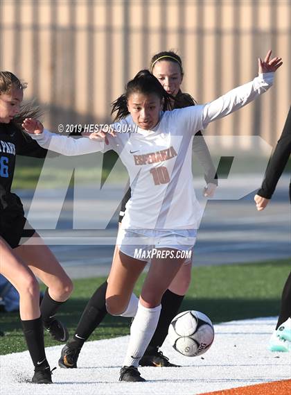 Thumbnail 1 in Villa Park vs. Esperanza (CIF-SS D1 Playoffs) photogallery.