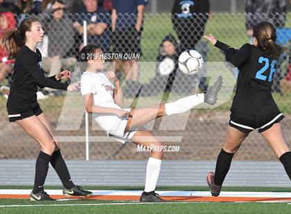 Thumbnail 3 in Villa Park vs. Esperanza (CIF-SS D1 Playoffs) photogallery.