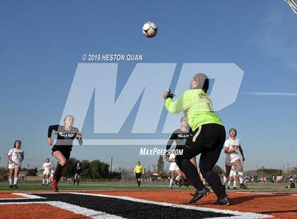 Thumbnail 2 in Villa Park vs. Esperanza (CIF-SS D1 Playoffs) photogallery.