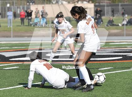 Thumbnail 3 in Villa Park vs. Esperanza (CIF-SS D1 Playoffs) photogallery.