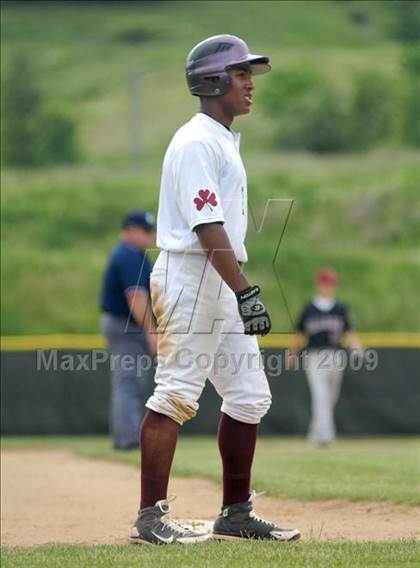 Thumbnail 3 in Clarke vs. Aquinas (NYSPHSAA Class A Final) photogallery.