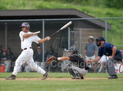 Thumbnail 3 in Clarke vs. Aquinas (NYSPHSAA Class A Final) photogallery.