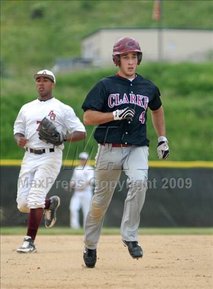 Thumbnail 2 in Clarke vs. Aquinas (NYSPHSAA Class A Final) photogallery.