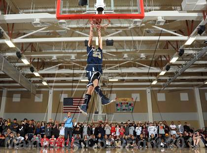 Thumbnail 3 in Slam Dunk Contest (MaxPreps Holiday Classic) photogallery.