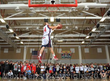 Thumbnail 1 in Slam Dunk Contest (MaxPreps Holiday Classic) photogallery.