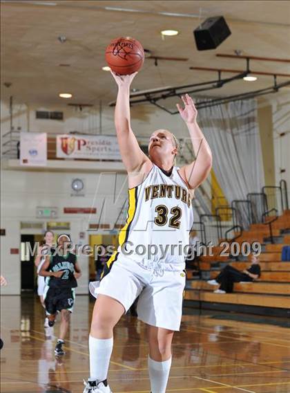 Thumbnail 1 in Ventura vs. Palmdale photogallery.
