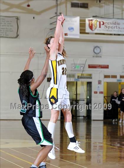 Thumbnail 2 in Ventura vs. Palmdale photogallery.