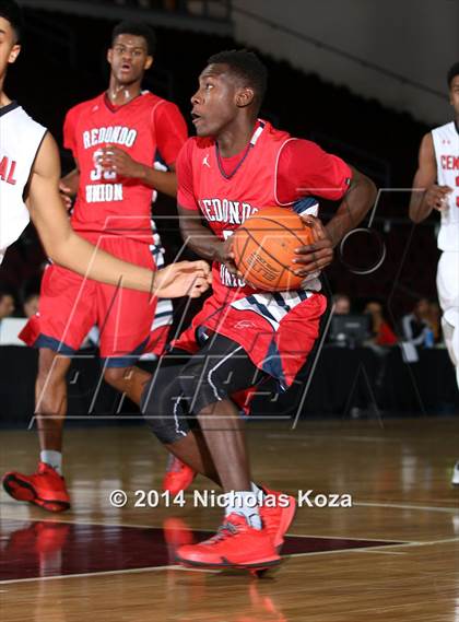 Thumbnail 1 in Redondo Union vs. Centennial (Tarkanian Classic) photogallery.