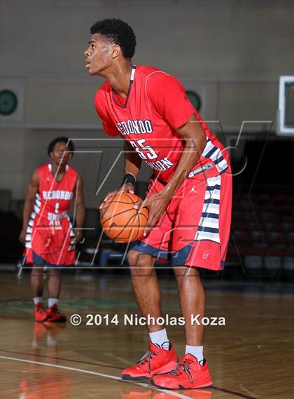 Thumbnail 2 in Redondo Union vs. Centennial (Tarkanian Classic) photogallery.