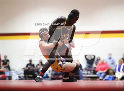 Thumbnail 3 in Jack Britt vs Lumberton (Douglas Byrd High School) photogallery.