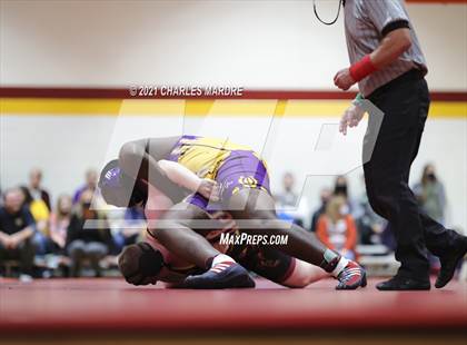 Thumbnail 3 in Jack Britt vs Lumberton (Douglas Byrd High School) photogallery.