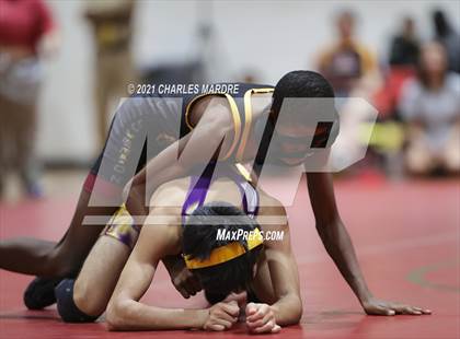 Thumbnail 3 in Jack Britt vs Lumberton (Douglas Byrd High School) photogallery.