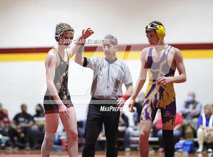 Thumbnail 3 in Jack Britt vs Lumberton (Douglas Byrd High School) photogallery.