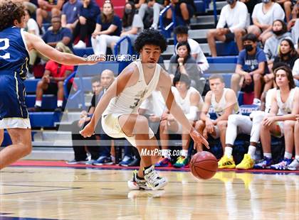 Thumbnail 3 in Mater Dei Catholic vs. La Costa Canyon (CIF San Diego Section D1 Semifinal) photogallery.
