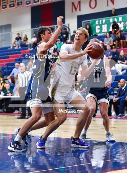 Thumbnail 1 in Mater Dei Catholic vs. La Costa Canyon (CIF San Diego Section D1 Semifinal) photogallery.