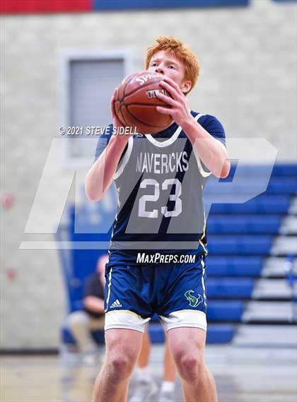 Thumbnail 1 in Mater Dei Catholic vs. La Costa Canyon (CIF San Diego Section D1 Semifinal) photogallery.
