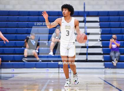 Thumbnail 1 in Mater Dei Catholic vs. La Costa Canyon (CIF San Diego Section D1 Semifinal) photogallery.
